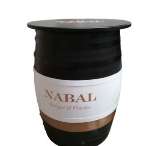 Mesa barrica pintada con tapa