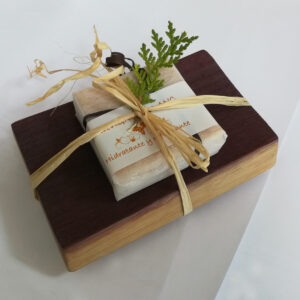 Jabonera de duela con jabón de Souvignon blanc