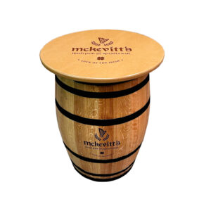 mesa barrica con tapa de DM y aros negros